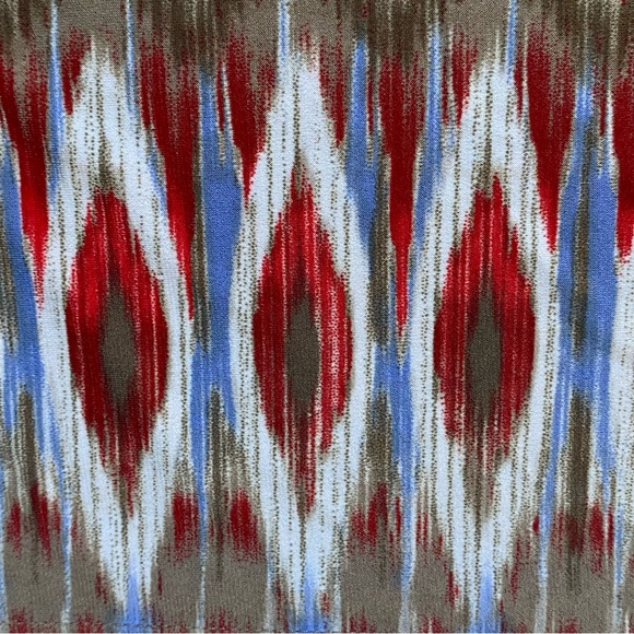 Chico's Easy wear Tank Top Size 2 12 Sleeveless Blouse Aztec Geometric Red Blue - Picture 8 of 15